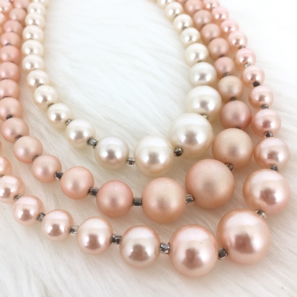 Vintage 60’s Signed Japan Faux Pearl 3 Strand Necklace Light Peach/Pink Retro - Picture 2 of 12